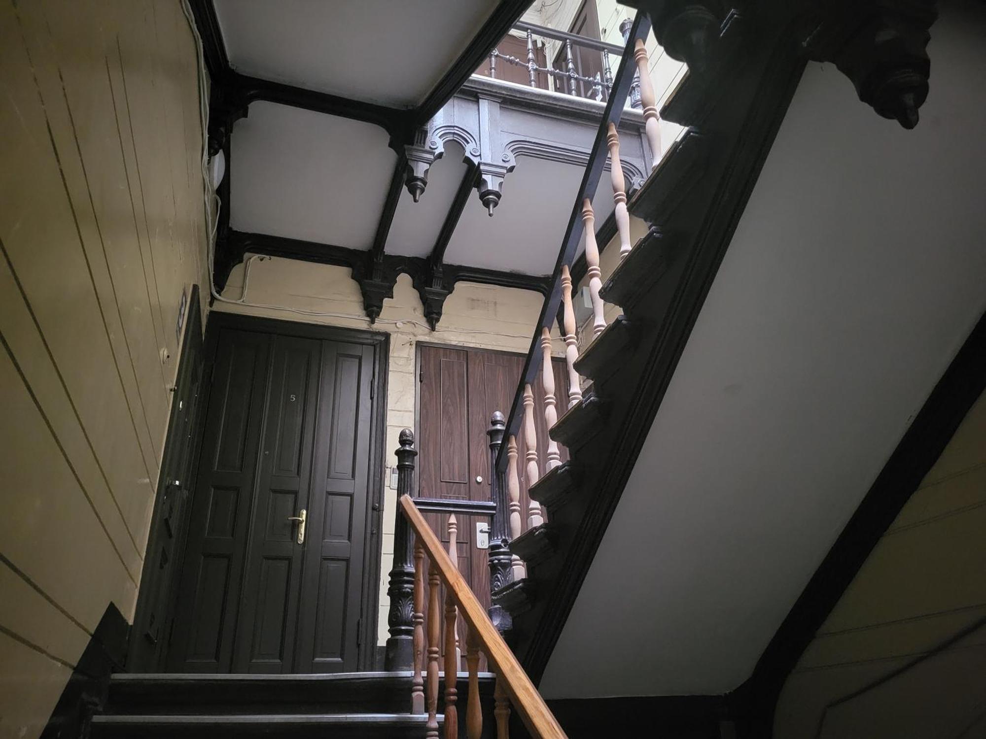 Alunana Lux Jakuzzi Apart, Facade Is Under Renovation, In Riga Art Nouveau Area, Self Check-In Exterior photo